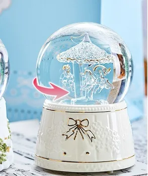 Kalėdų Dovana Sniego Pasaulyje Crystal ball music box stiklo merry-go-round Valentino Diena dovana