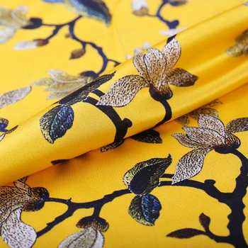 Ryškios geltonos spalvos gėlių spausdinti nekilnojamojo natūralaus šilko audinio