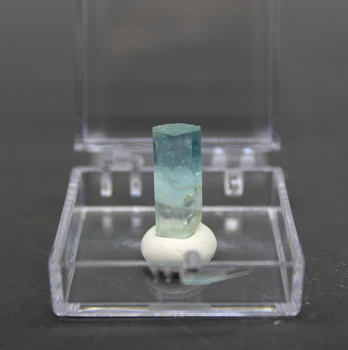 Retas Natūralus Akvamarinas perlas Mineralinių pavyzdys akmenys ir kristalai gydymo kvarco kristalai, brangakmeniai dėžutės dydis 3.4 cm