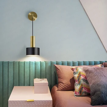 Šiaurės žalvario, naktiniai staleliai, lempa lempos, modernus minimalistinio kambarį fono sienos, praėjimų apšvietimui miegamajame sienos lempos