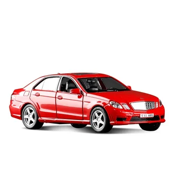 Aukštos Modeliavimas Išskirtinį Diecasts & Žaislinės Transporto priemonės: RMZ miesto Automobilis Optikos E63 AMG Sedanas Automobilis 1:36 Lydinio Diecast Modelis Žaislas Automobilis