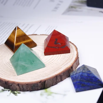 28-32mm Natūralių Kristalų Piramidės Gydymo Kristalų Amatų Rose Kvarco Chakra Reiki Crystal Rainbow Fluorito Namų Dekoro Taškas