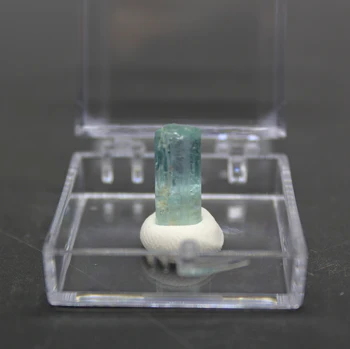 Retas Natūralus Akvamarinas perlas Mineralinių pavyzdys akmenys ir kristalai gydymo kvarco kristalai, brangakmeniai dėžutės dydis 3.4 cm