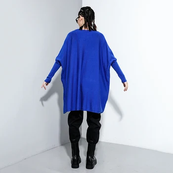 [EAM] Mėlyna Trumpa Didelis Dydis Mezgimo Megztinis Loose Fit V-Kaklo, ilgomis Rankovėmis Moterims Puloveriai Naujas Mados Rudens-Žiemos 2021 1Z842