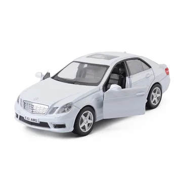 Aukštos Modeliavimas Išskirtinį Diecasts & Žaislinės Transporto priemonės: RMZ miesto Automobilis Optikos E63 AMG Sedanas Automobilis 1:36 Lydinio Diecast Modelis Žaislas Automobilis